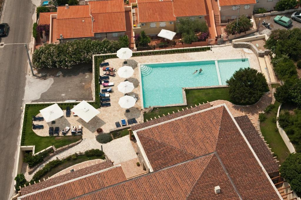 Hotel Villa Gustui Maris Кала-Гононе Экстерьер фото
